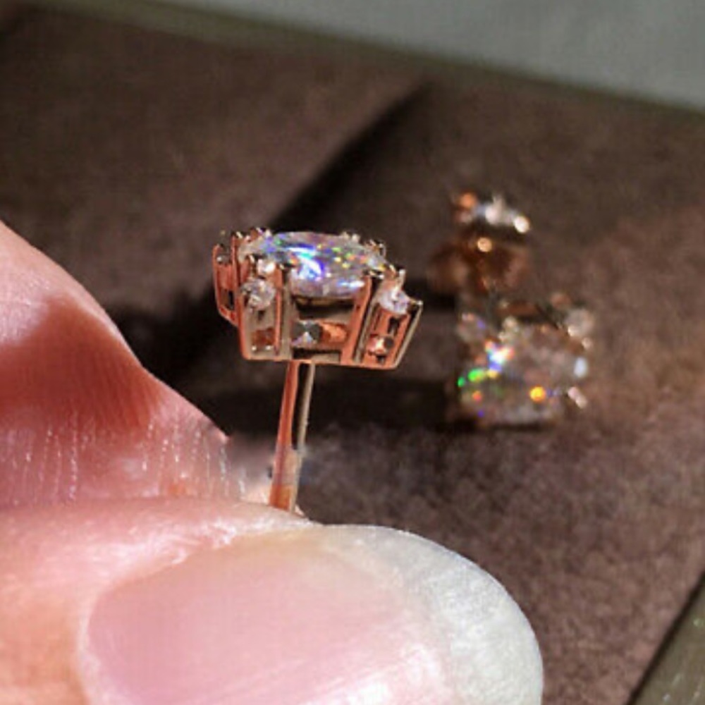 NWT 18k ROSE GOLD PLATED STUD DIAMOND EARRINGS - Picture 4 of 4